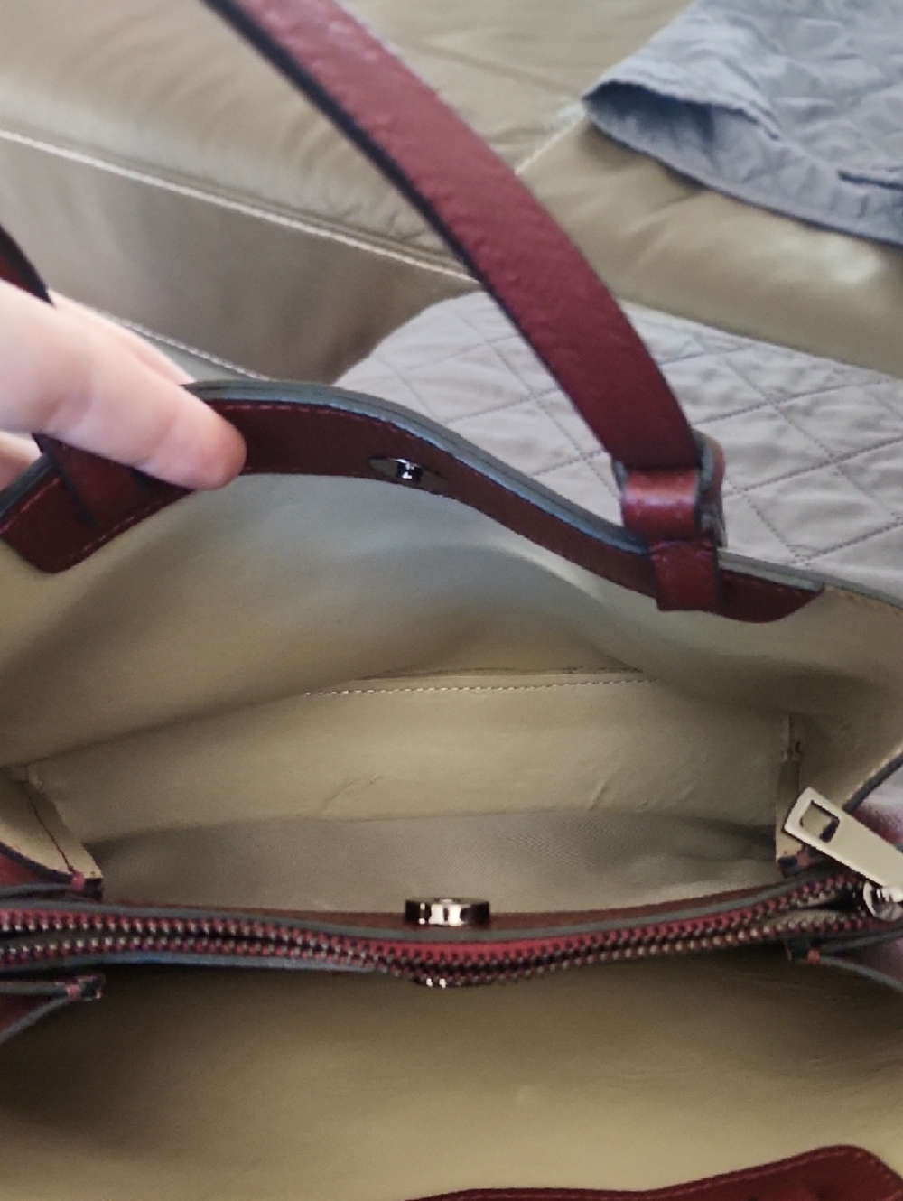 Borse In Pelle Uno Alla Volta Burgundy Shoulder Bag - Picture 6 of 11